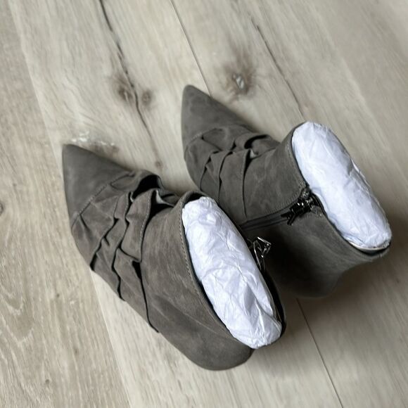 AEROSOLS Loloa Women's Kitten Heel Ankle Boot‎ in Dark Grey Genuine Suede 6M NWT - Picture 12 of 12